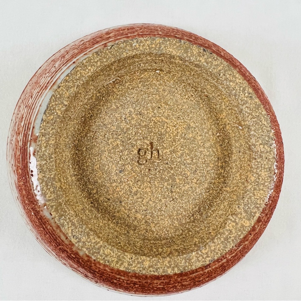 gh Stamped Ceramic/Pottery Bowl - Picture 5 of 8